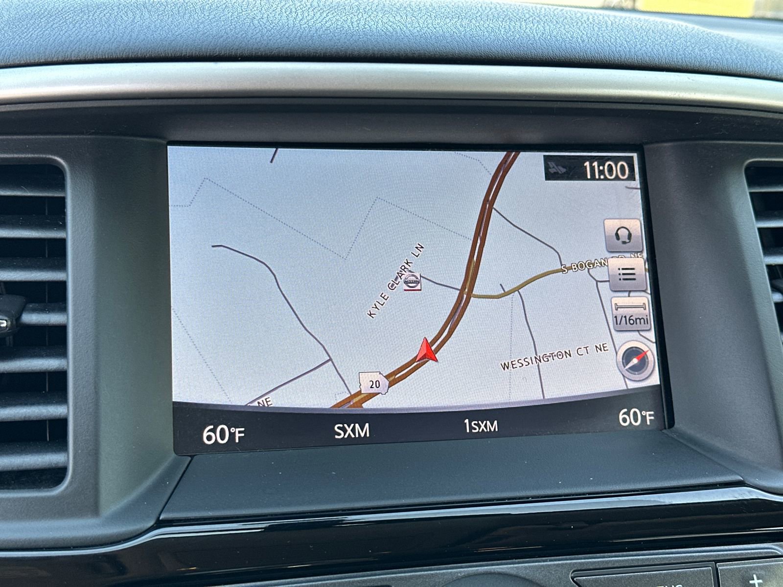 Used 2017 Nissan Pathfinder SV w/ SV Tech Package image 28