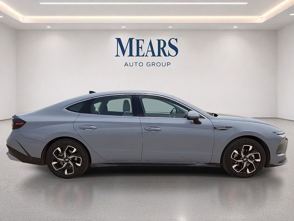 Used 2025 Hyundai Sonata SEL FWD image 6