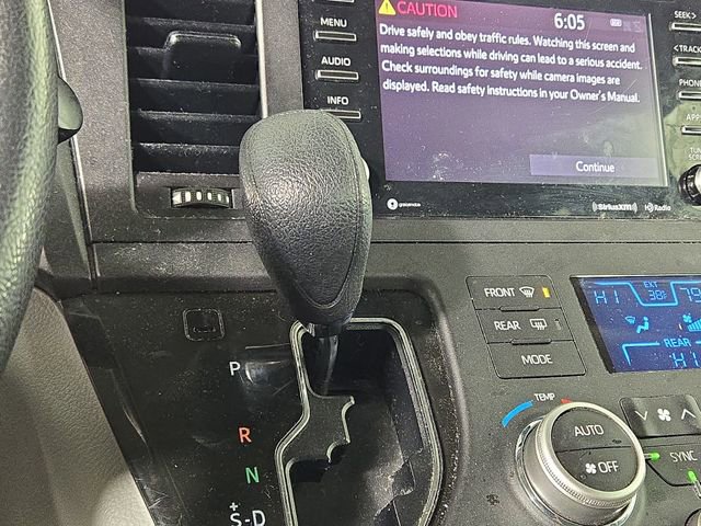 Used 2018 Toyota Sienna LE image 20