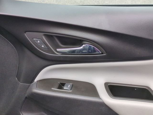 Used 2022 Chevrolet Equinox LS image 33