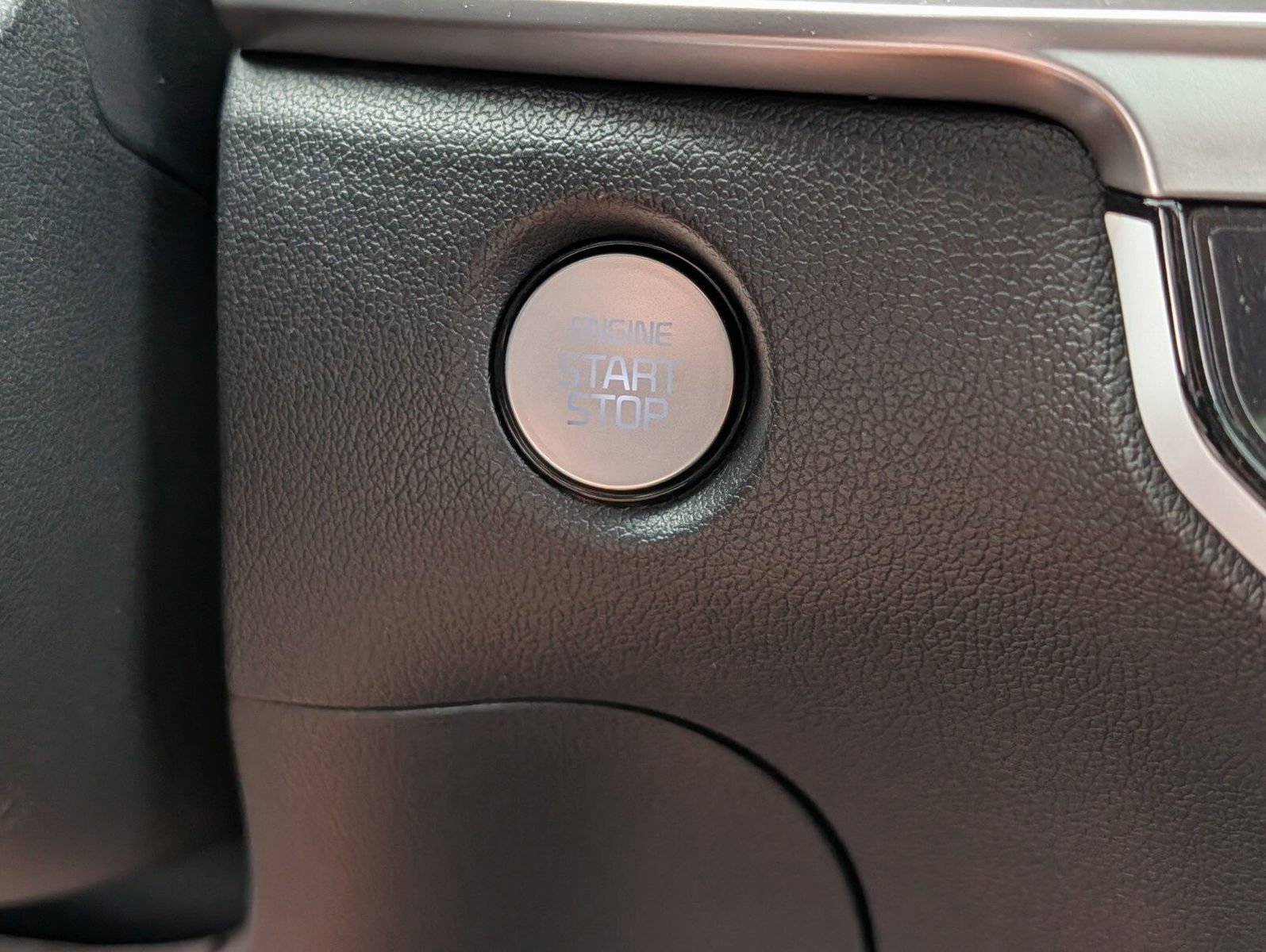 New 2026 Kia Sorento S w/ S Panoramic Sunroof Package FWD image 10