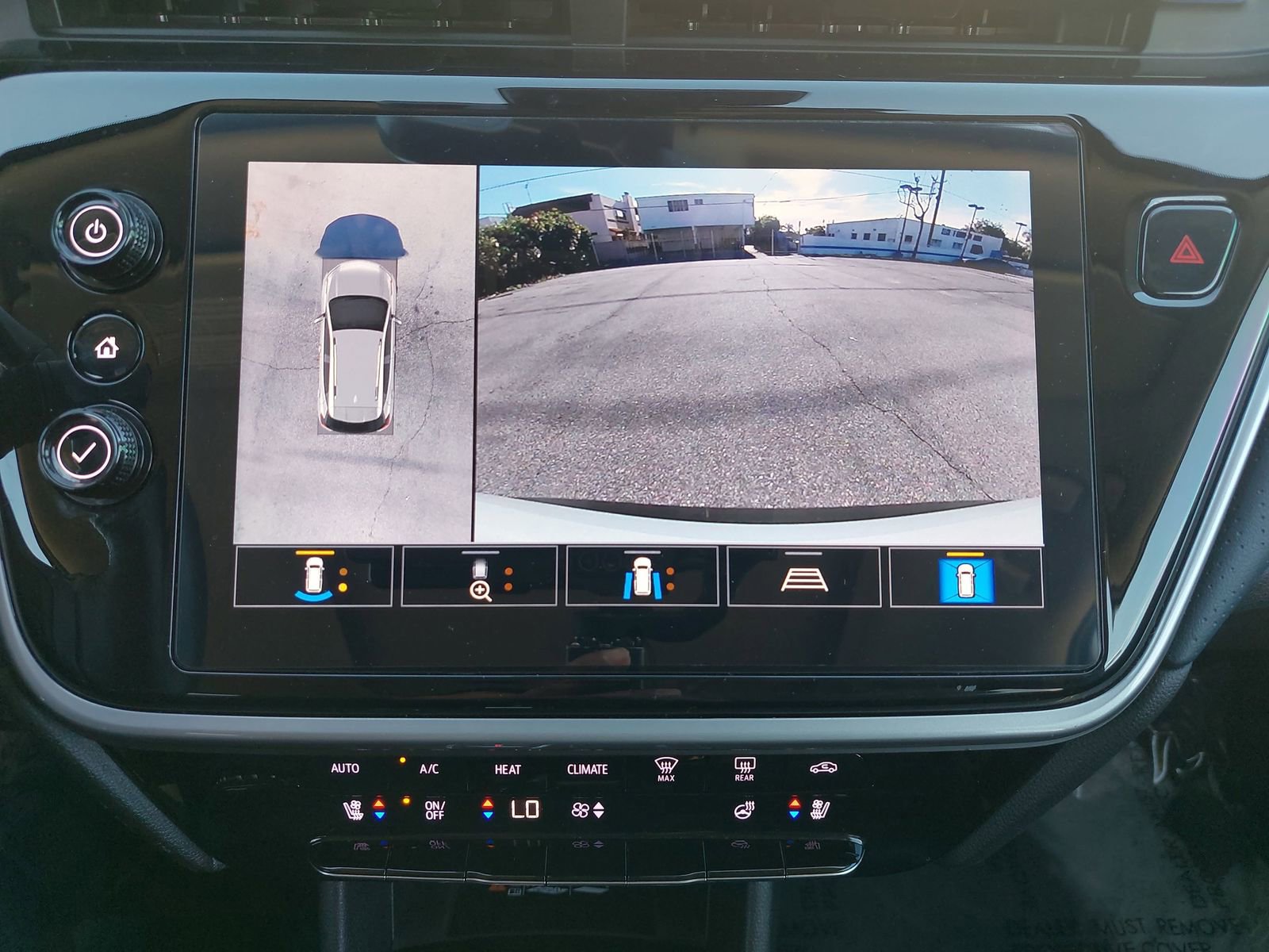 Used 2022 Chevrolet Bolt EUV Premier w/ Sun & Sound Package image 21