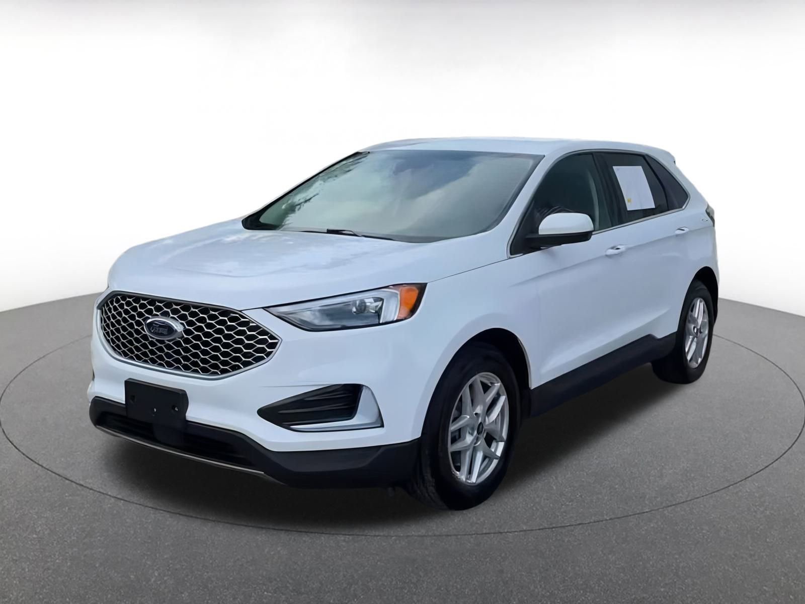 Used 2024 Ford Edge SEL image 4