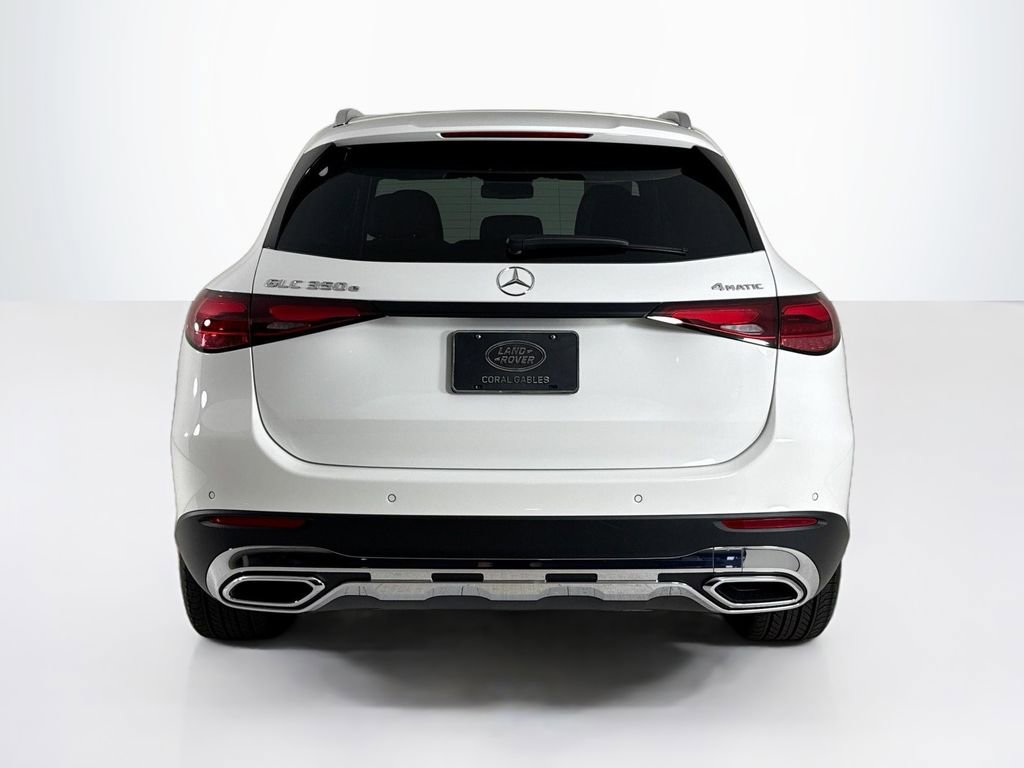 Used 2025 Mercedes-Benz GLC 350e 4MATIC image 4