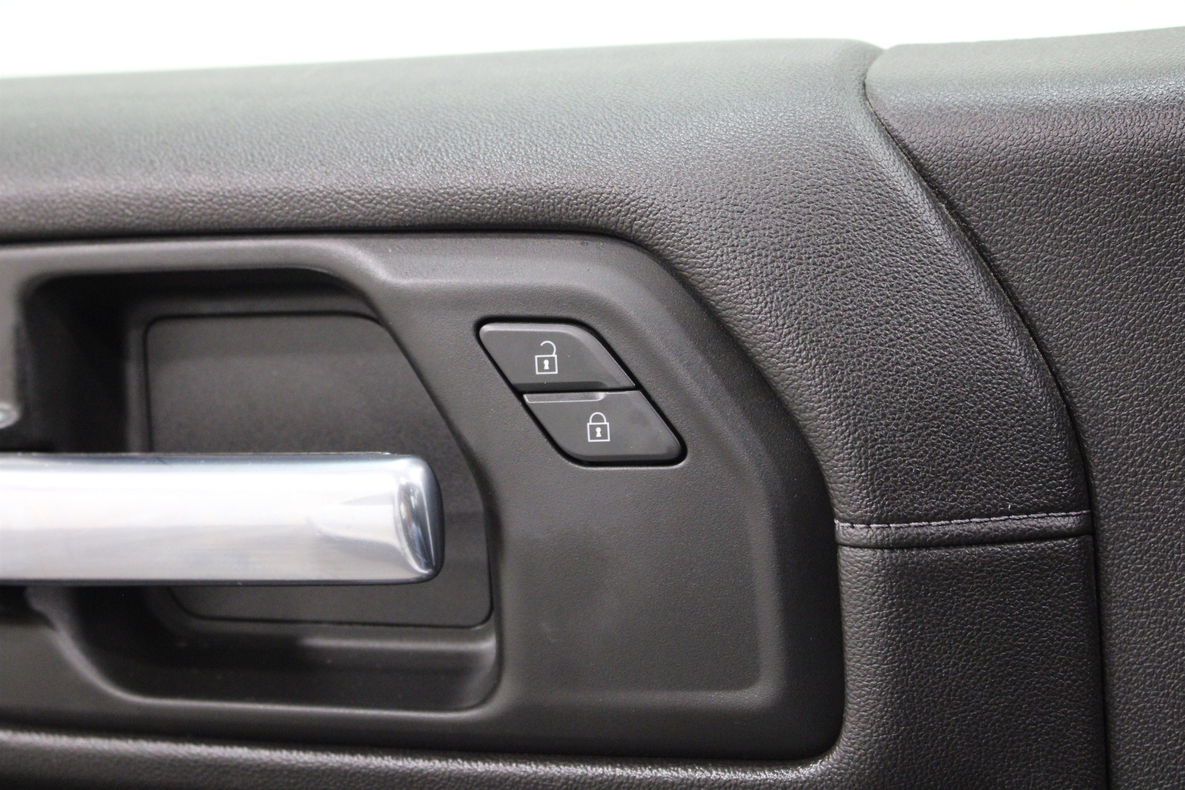 Used 2019 Chevrolet Silverado 1500 LT w/ All-Star Edition image 8