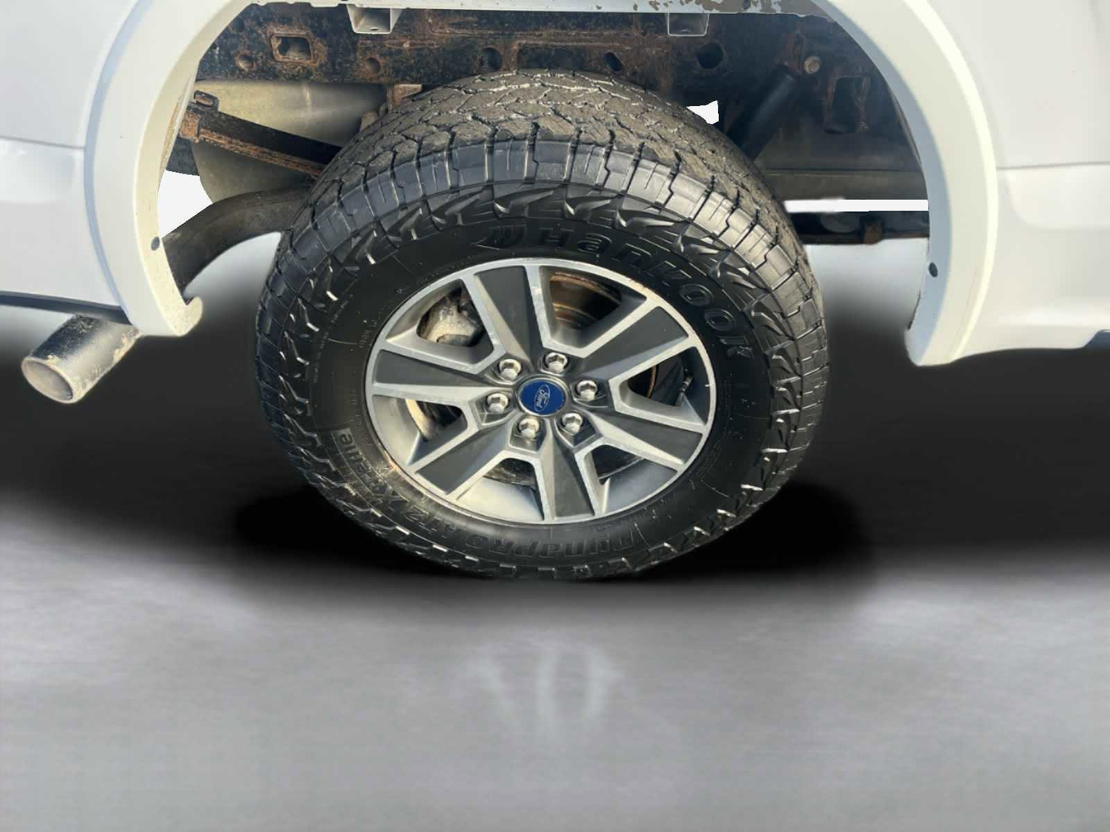 Used 2015 Ford F150 XLT w/ Equipment Group 302A Luxury image 9