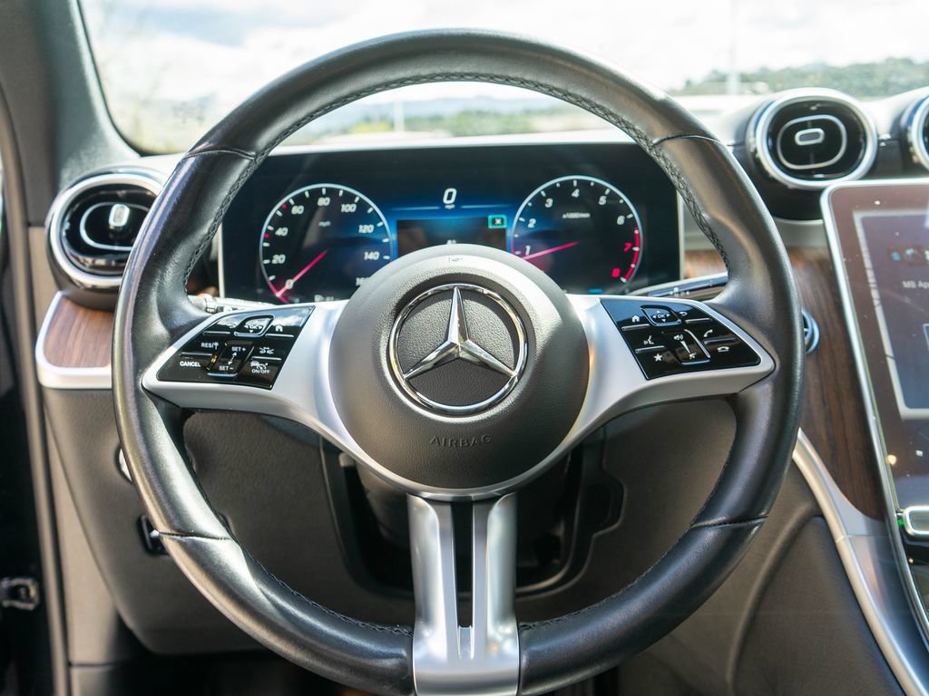 Used 2023 Mercedes-Benz GLC 300 4MATIC image 15