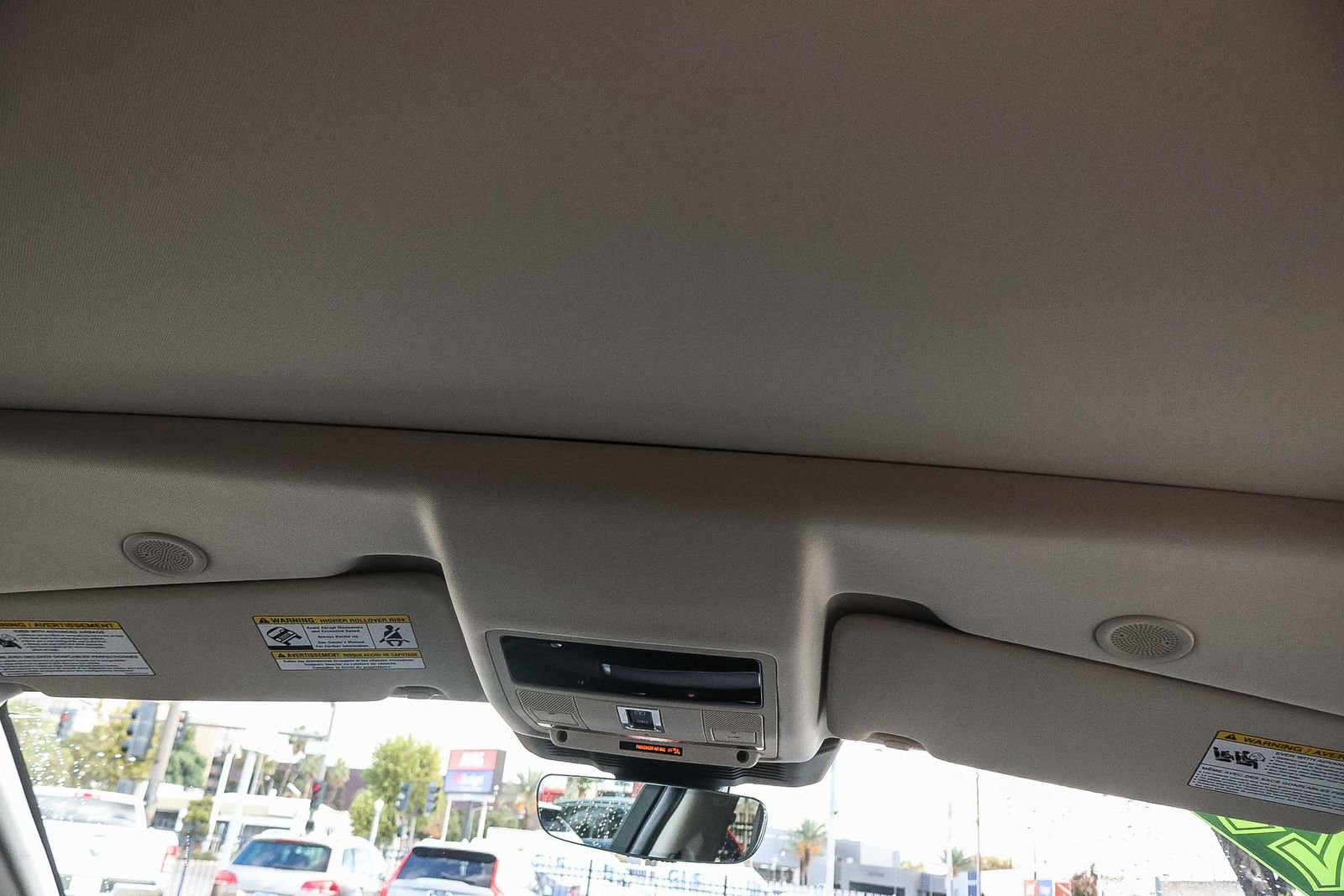 Used 2025 Land Rover Discovery Sport S image 26