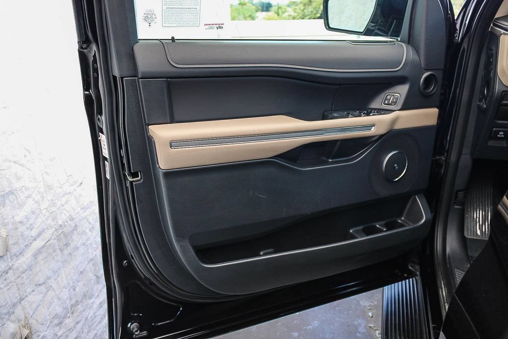 Used 2024 Ford Expedition Max Limited RWD image 23