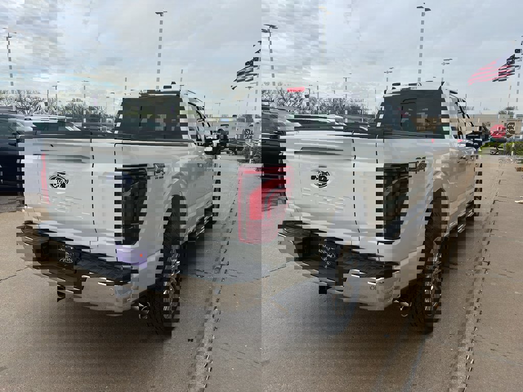 New 2025 Ford F150 Lariat w/ Equipment Group 502A High image 5