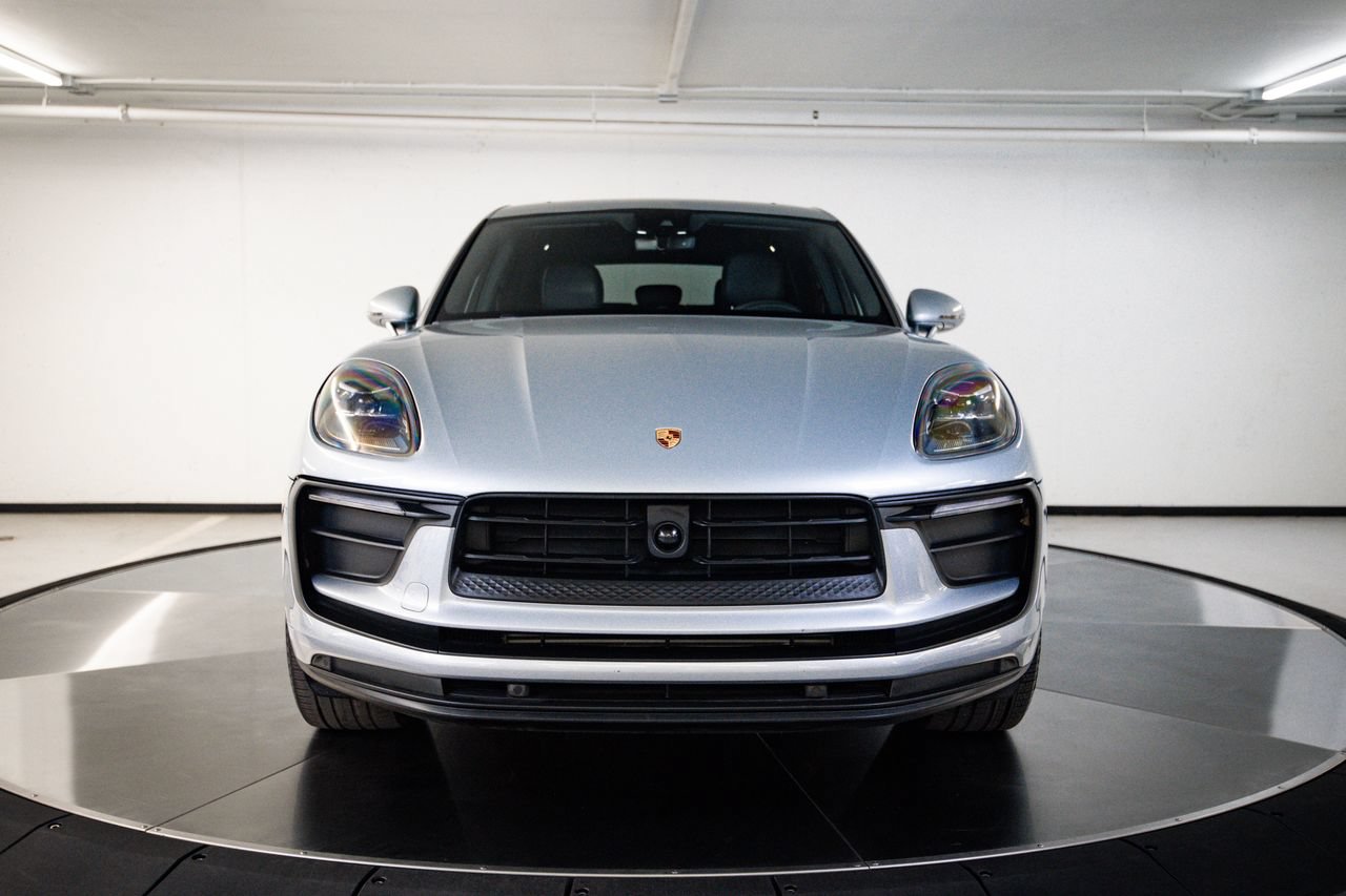 Certified 2023 Porsche Macan AWD/4WD image 10
