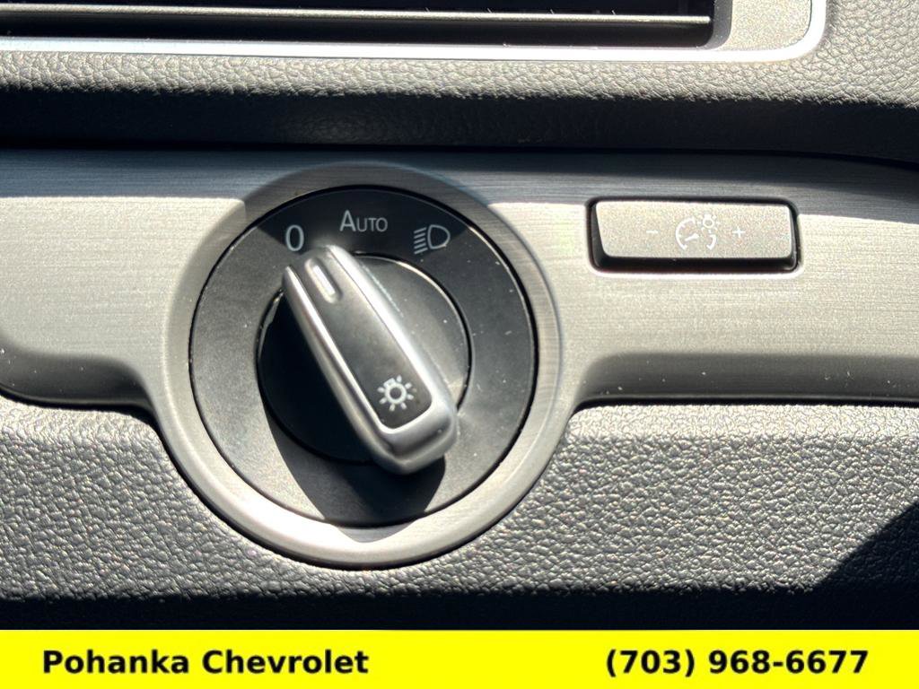 Used 2014 Volkswagen Passat 1.8T SE FWD image 17