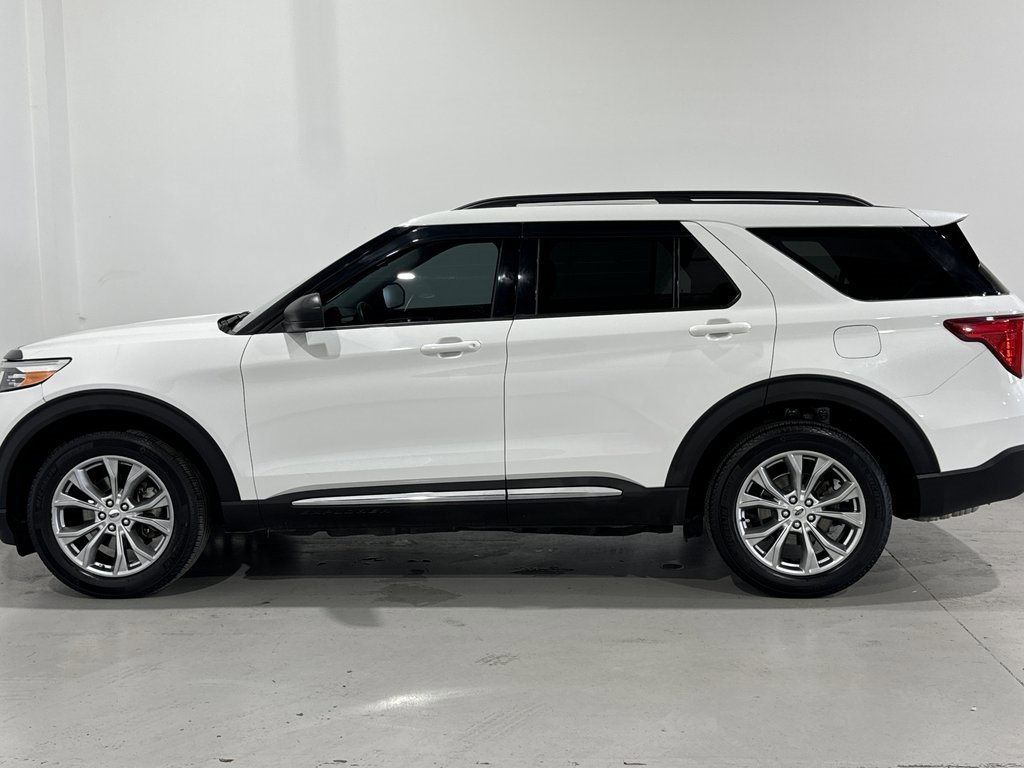 Used 2021 Ford Explorer XLT image 14