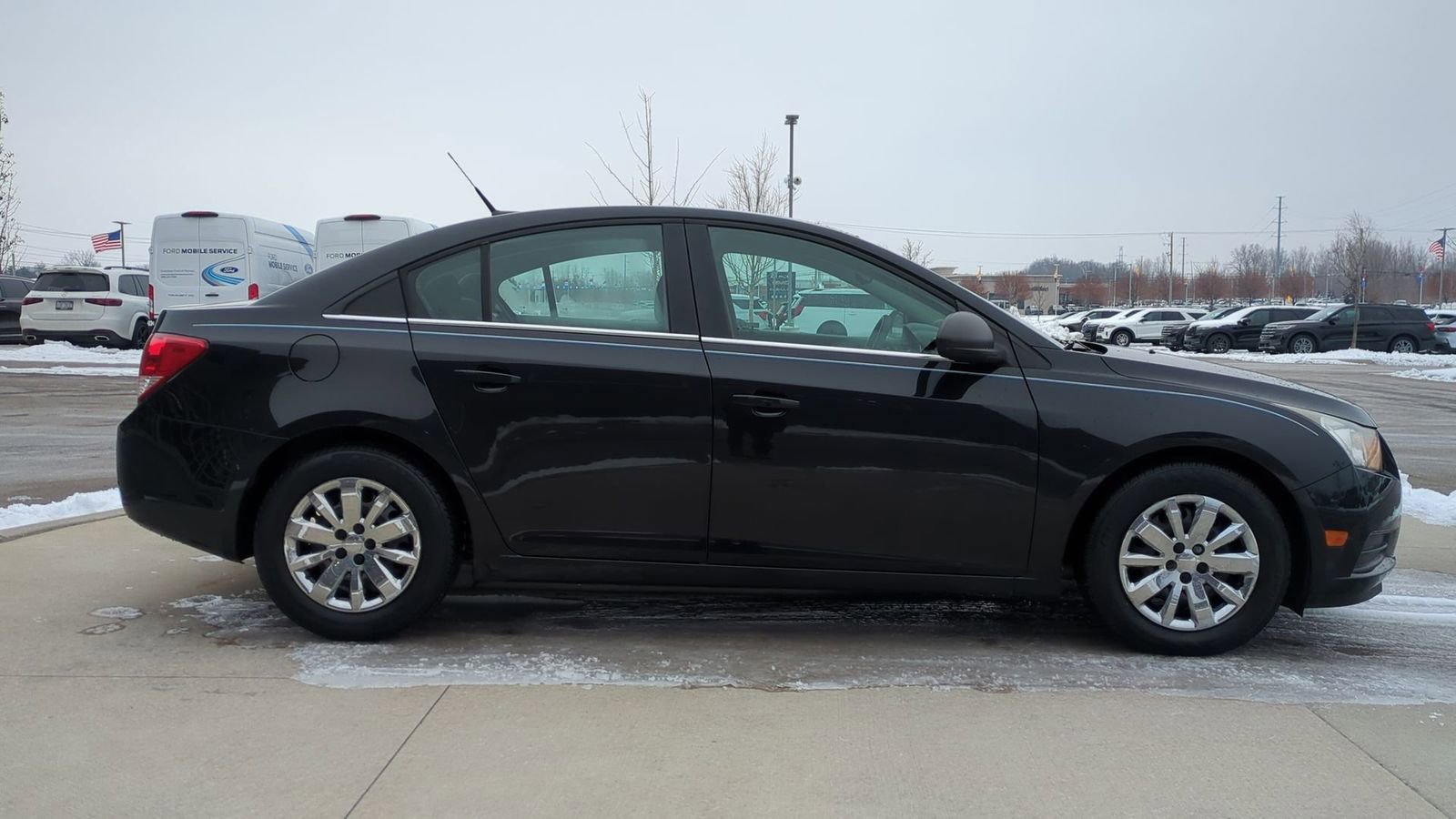 Used 2011 Chevrolet Cruze LS w/ Connectivity Package image 8