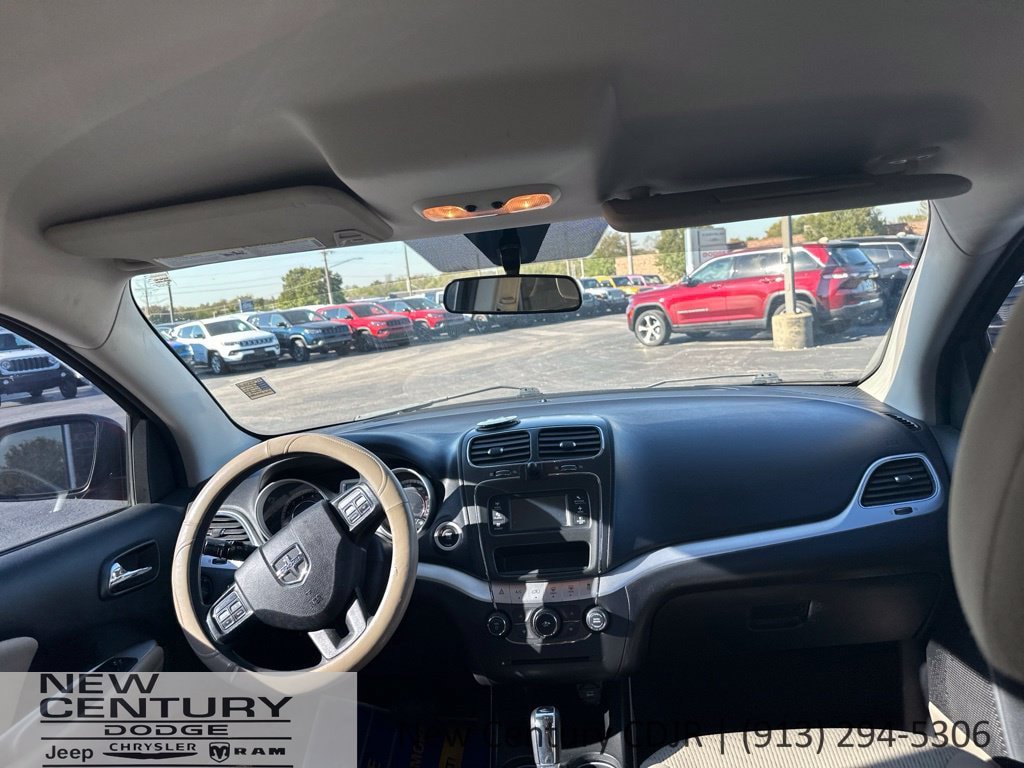 Used 2016 Dodge Journey SXT w/ Comfort/Convenience Group FWD image 13