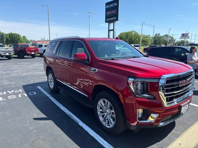 Certified 2023 GMC Yukon SLT w/ SLT Premium Package AWD/4WD image 9