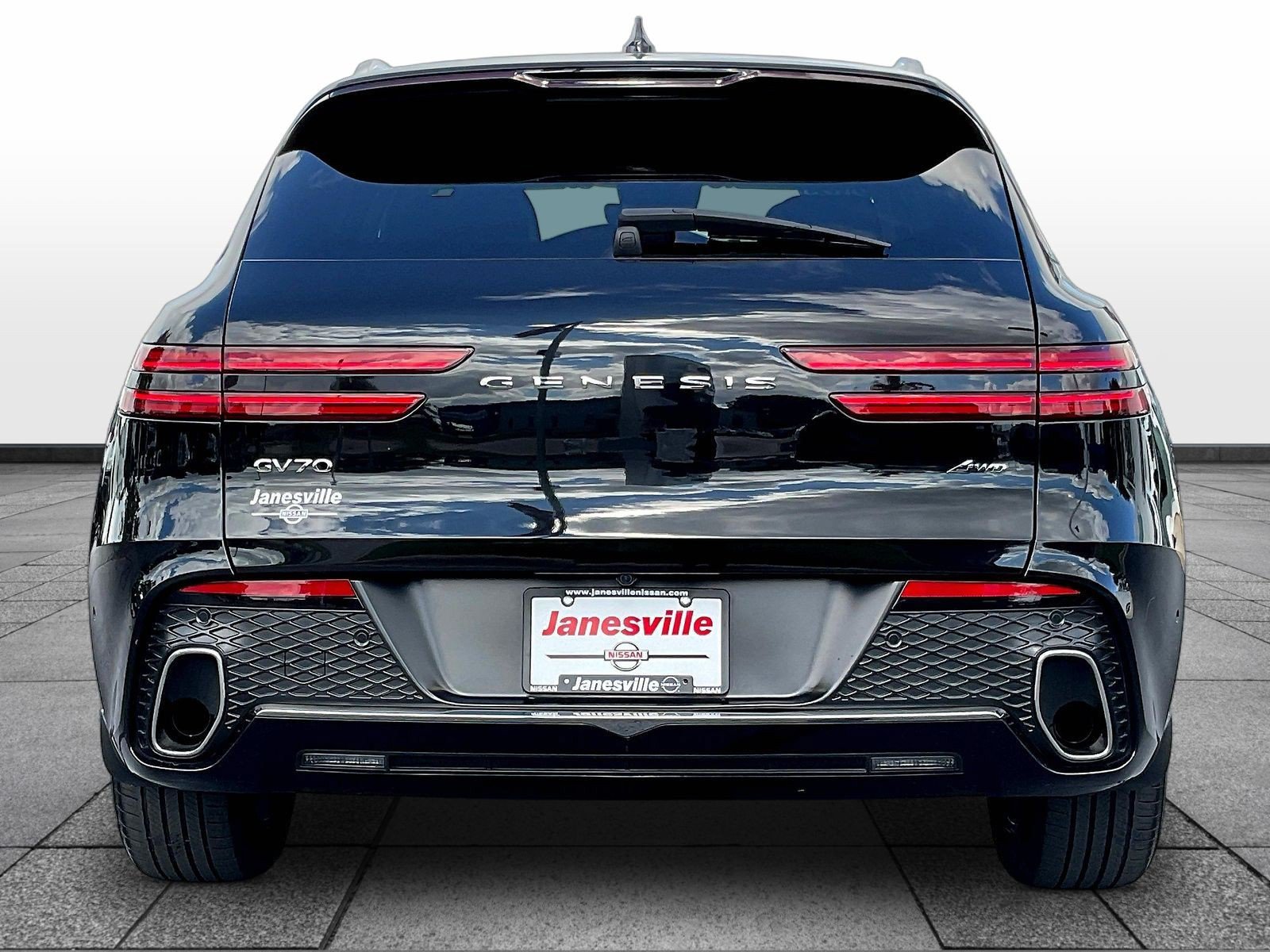 Used 2023 Genesis GV70 2.5T w/ Advanced Package AWD/4WD image 6