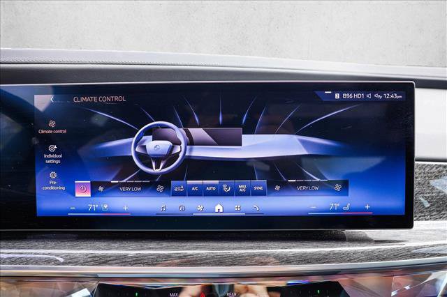 Used 2024 BMW i7 eDrive50 RWD image 20