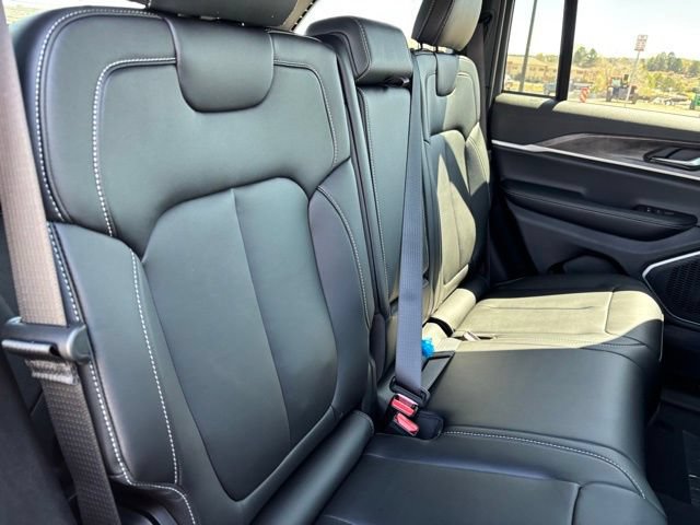 Certified 2026 Jeep Grand Cherokee Limited w/ Limited Altitude Package AWD/4WD image 21