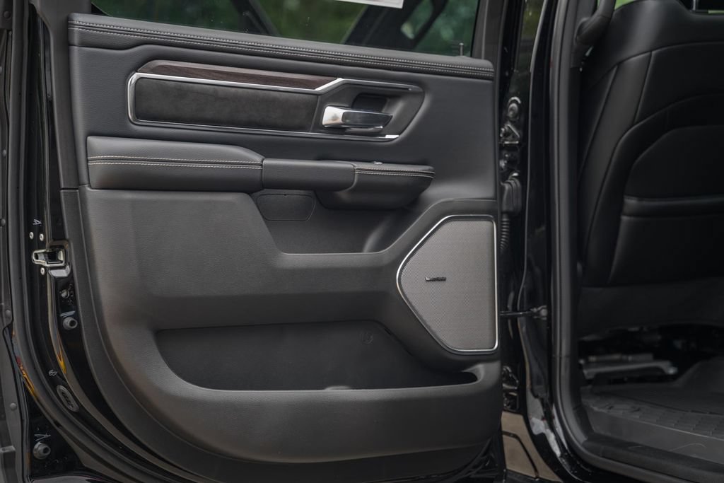 New 2026 RAM 1500 Laramie AWD/4WD image 43