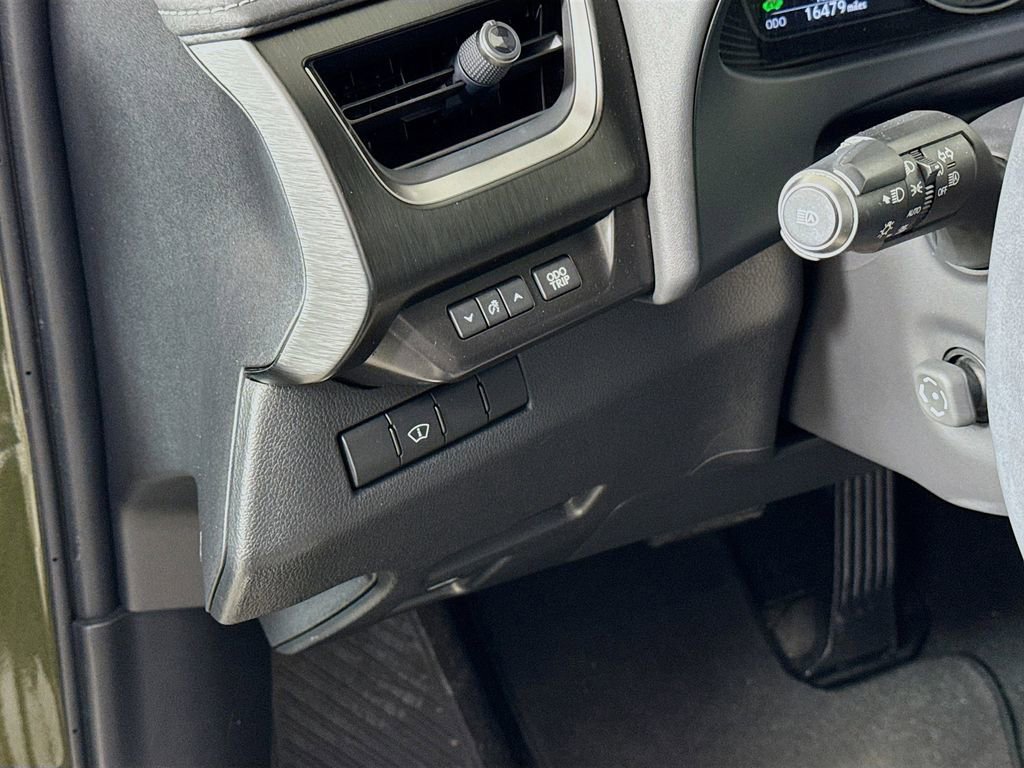 Certified 2021 Lexus UX 250h w/ Accessory Package (Z2) image 10