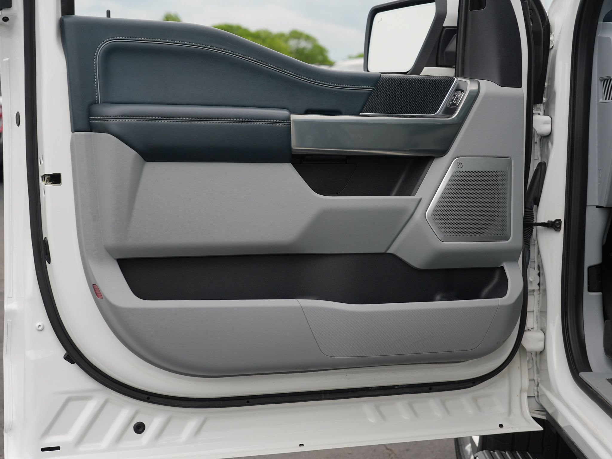 Used 2023 Ford F150 Limited AWD/4WD image 14