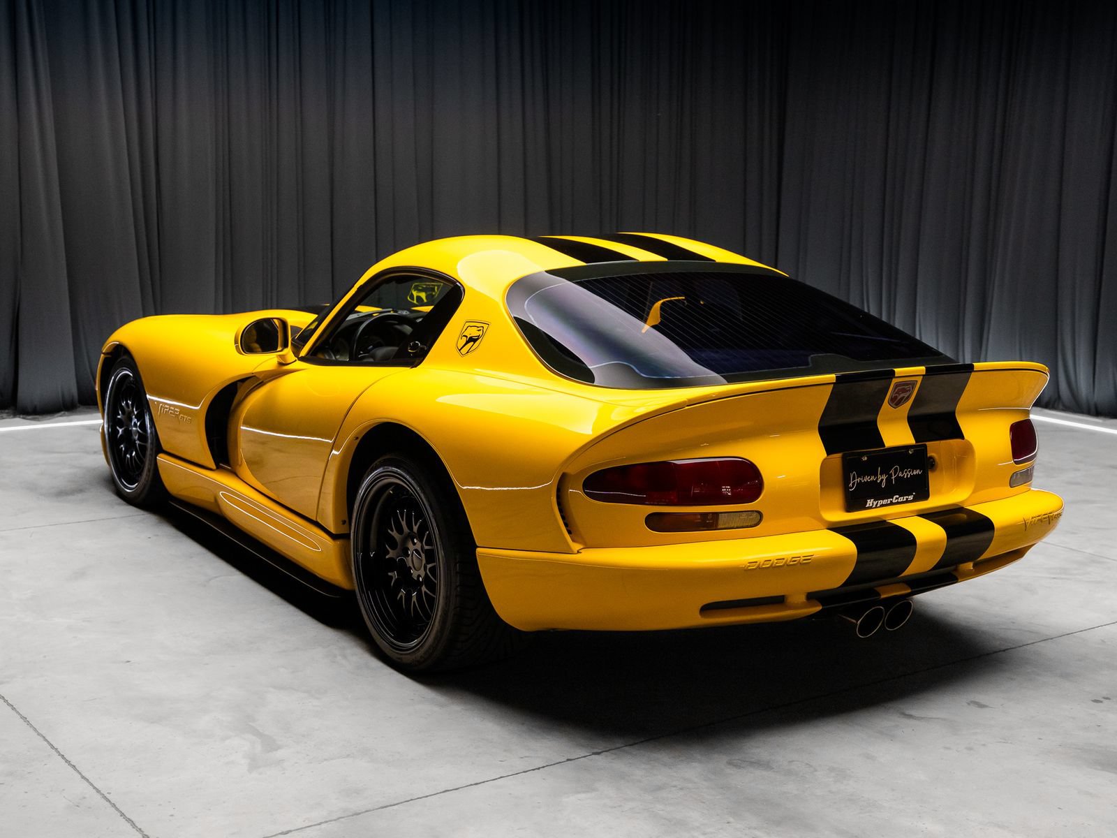 Used 2001 Dodge Viper GTS RWD image 35