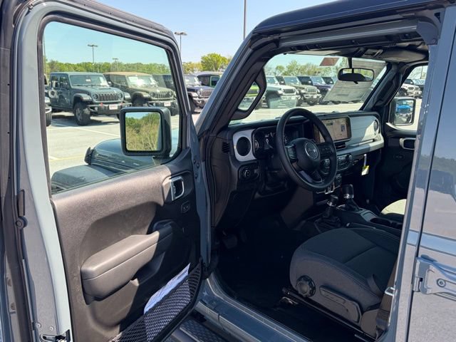 New 2026 Jeep Gladiator Sport AWD/4WD image 13