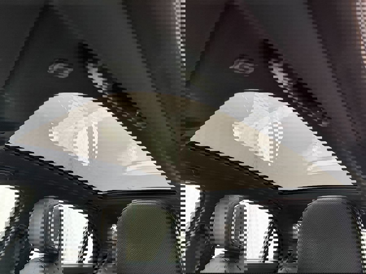 Used 2024 BMW 740i xDrive image 8