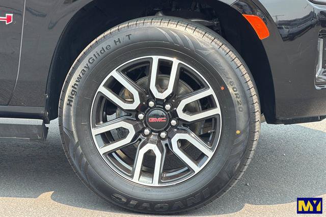 Certified 2024 GMC Yukon XL AT4 w/ AT4 Premium Plus Package AWD/4WD image 36