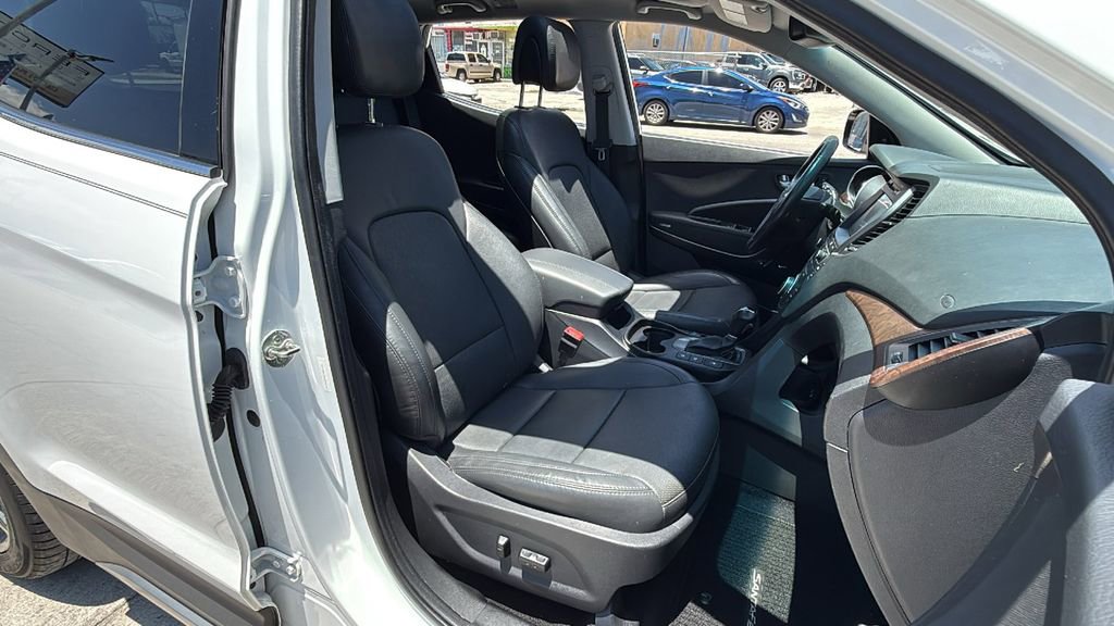 Used 2018 Hyundai Santa Fe Sport w/ 2.0T Ultimate Tech Package 05 FWD image 33