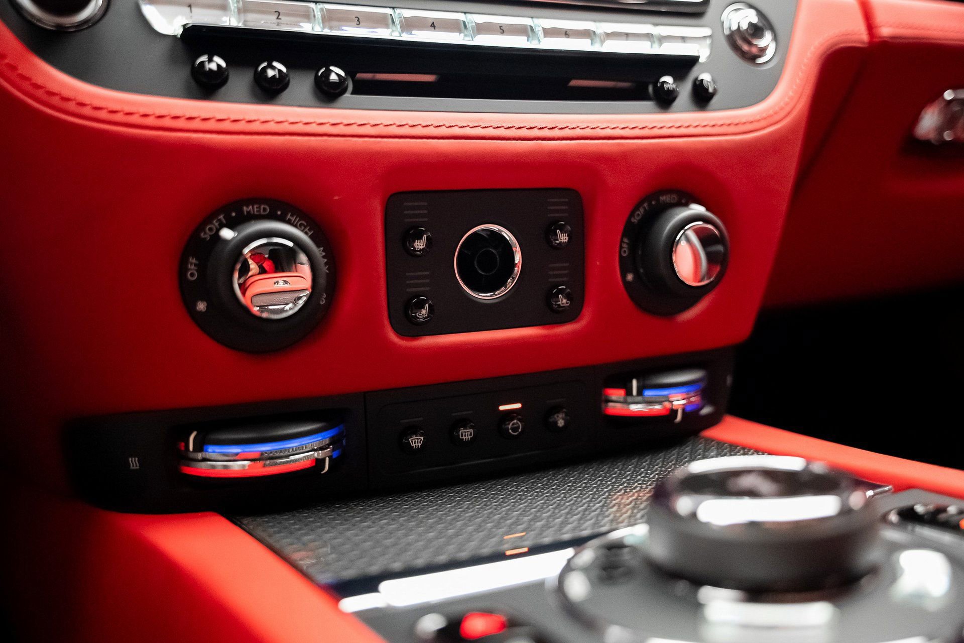 Used 2020 Rolls-Royce Wraith image 50