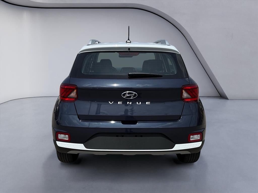 Used 2026 Hyundai Venue SEL FWD image 4