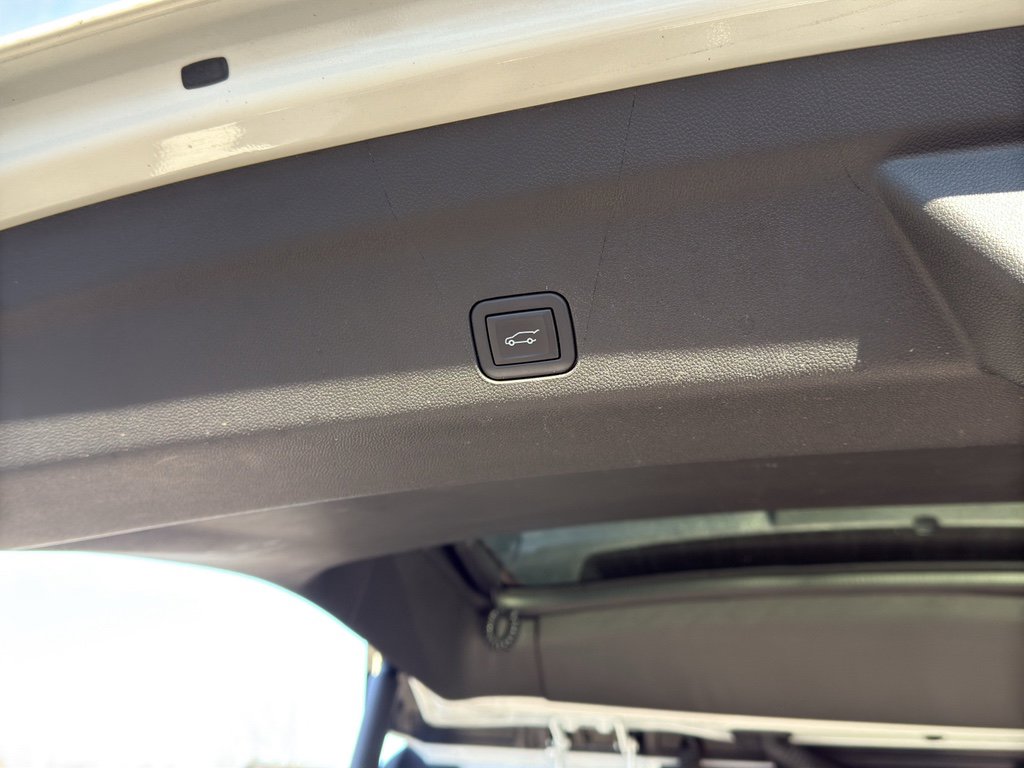 Used 2024 Chevrolet Tahoe High Country image 31