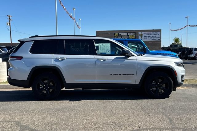 Certified 2023 Jeep Grand Cherokee L Laredo RWD image 6