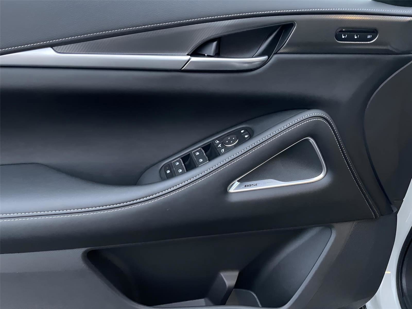 Used 2025 INFINITI QX60 Luxe w/ Lighting Package (N94) image 25