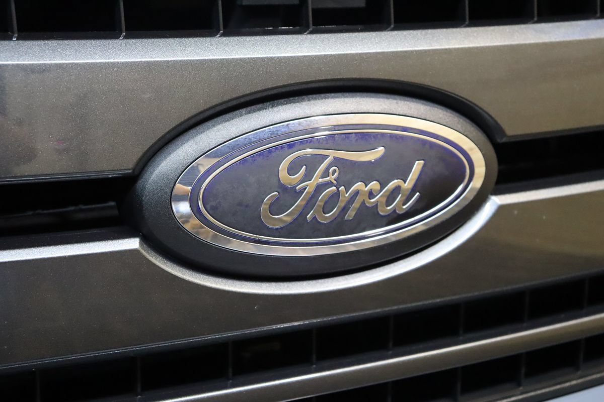 Used 2019 Ford F150 XLT w/ Equipment Group 302A Luxury AWD/4WD image 15
