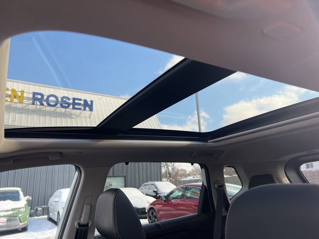 Certified 2023 Nissan Rogue SL w/ SL Premium Package image 8