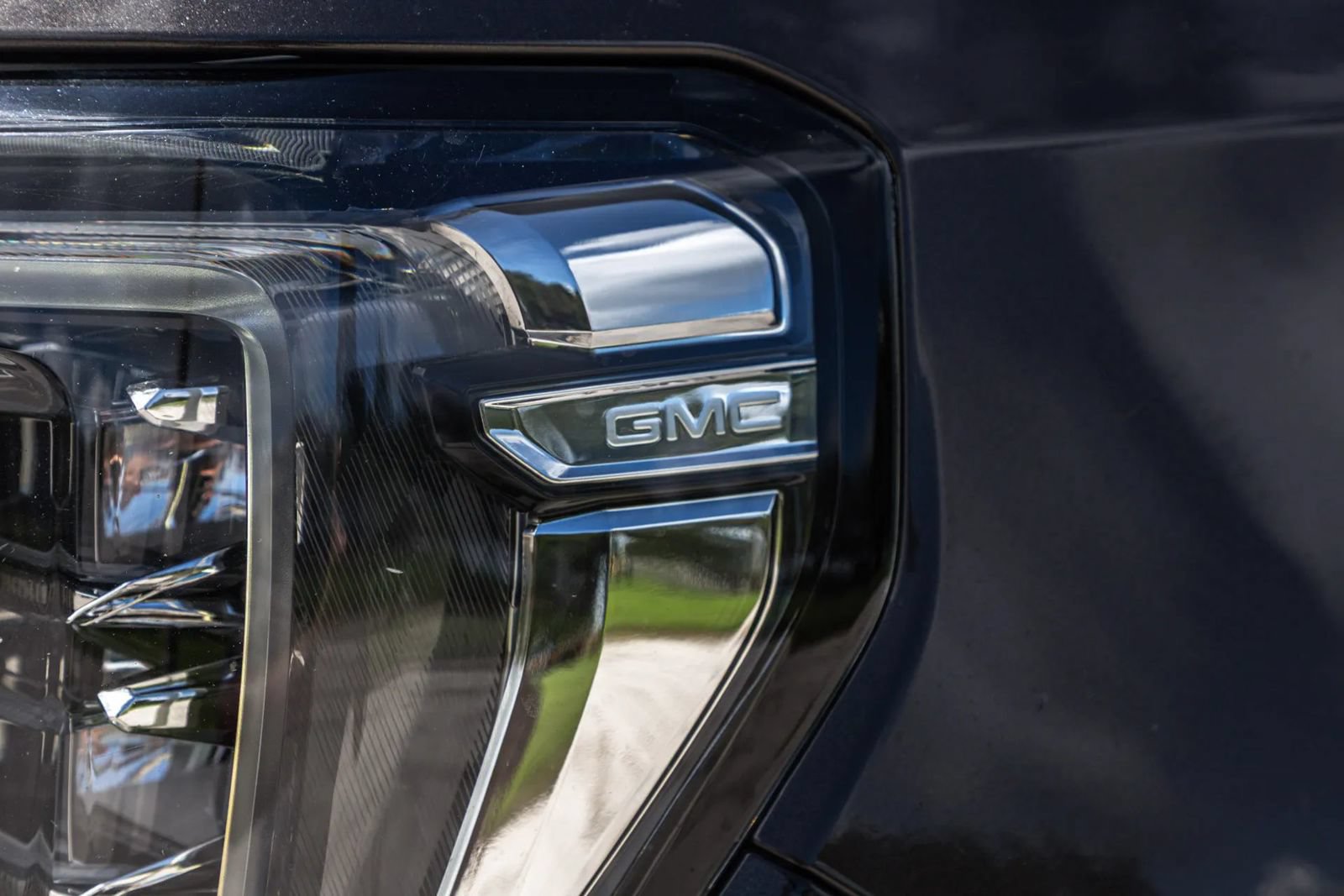 Used 2021 GMC Yukon SLT RWD image 32