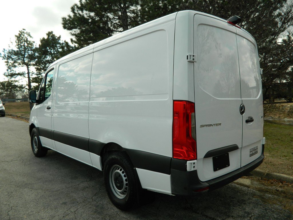 Used 2022 Mercedes-Benz Sprinter 1500 image 6