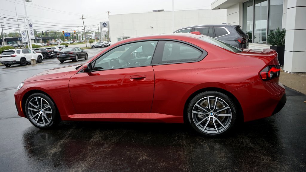 Used 2025 BMW 230i xDrive Coupe w/ Convenience Package image 6