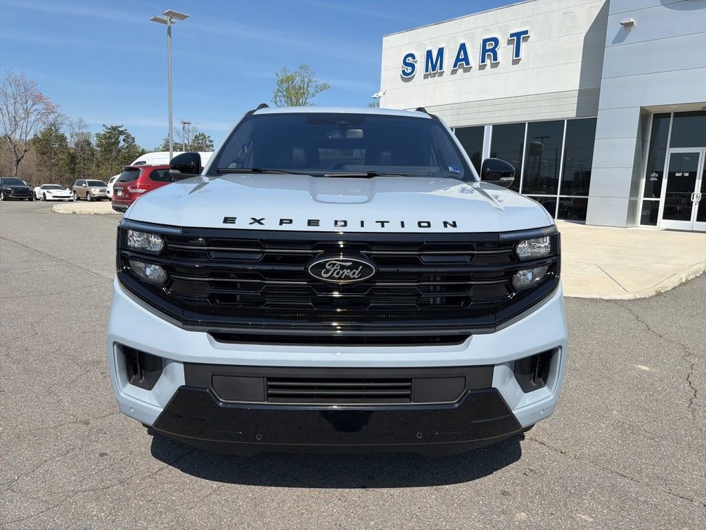 Certified 2025 Ford Expedition Max Platinum w/ Stealth Performance Package AWD/4WD image 9