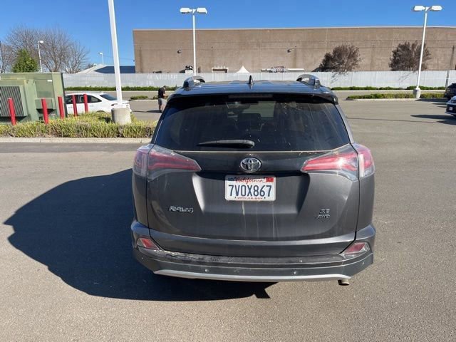 Used 2016 Toyota RAV4 SE image 6