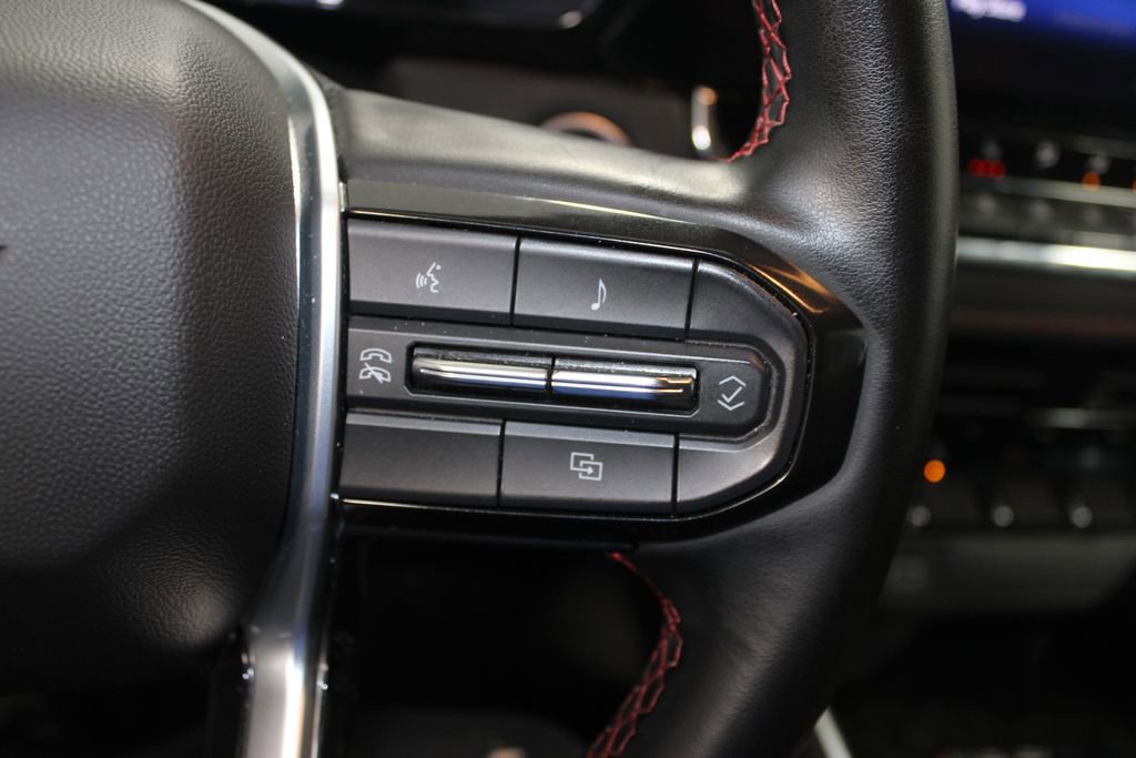 Used 2023 Chevrolet Colorado Z71 w/ Z71 Convenience Package 2 image 23