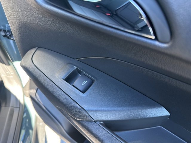 New 2026 Chevrolet Trax LT w/ Sunroof Package image 23