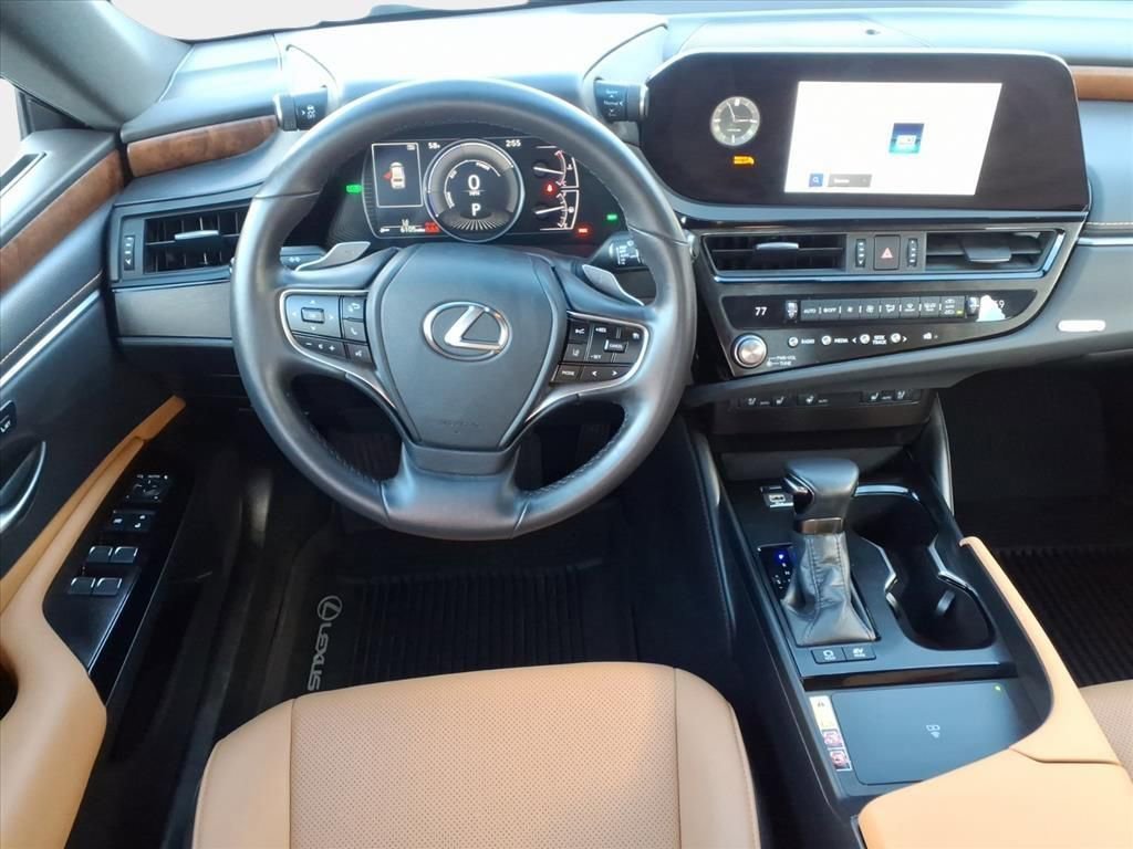 Used 2024 Lexus ES 300h w/ Premium Package image 27