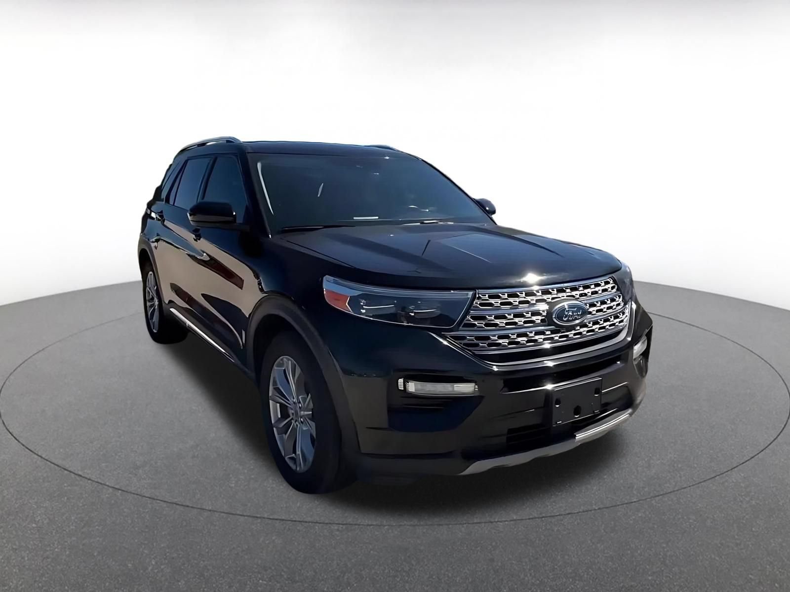 Used 2024 Ford Explorer Limited RWD image 3