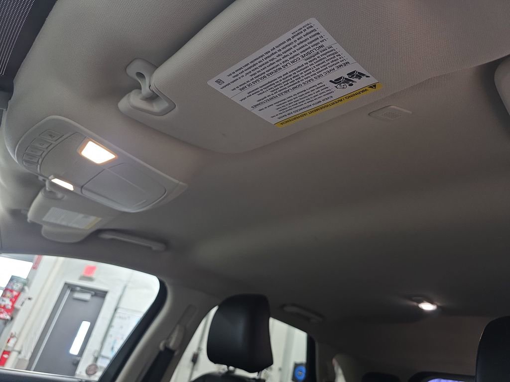 Used 2024 Ford Edge SEL image 29