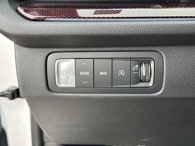 Used 2025 Chevrolet Traverse Z71 w/ Driver Confidence Package image 45