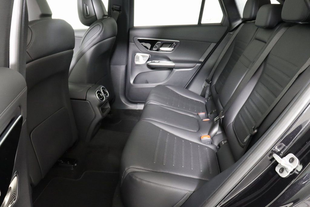 Used 2025 Mercedes-Benz GLC 350e GLC 350e image 15